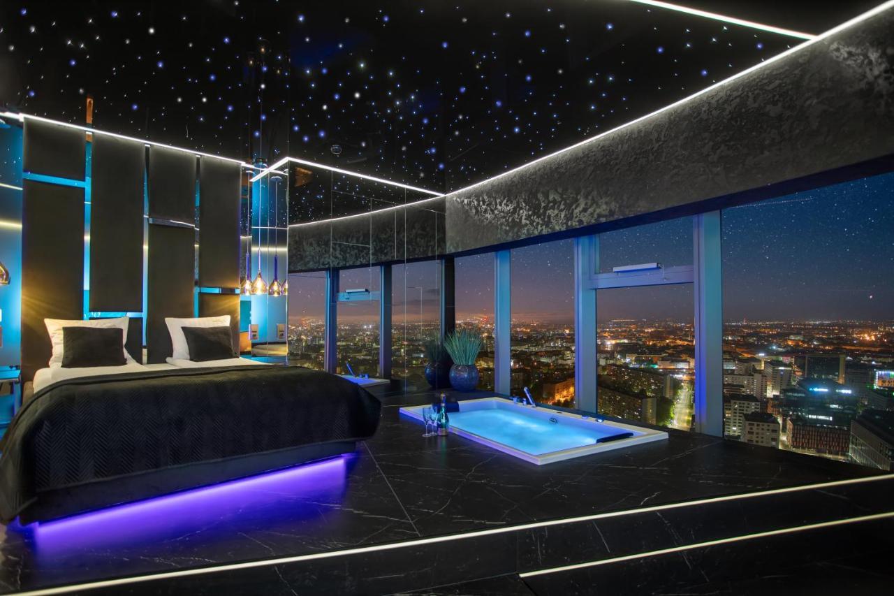 Sky Tower Z Jakuzzi Przy Oknie * Breslau