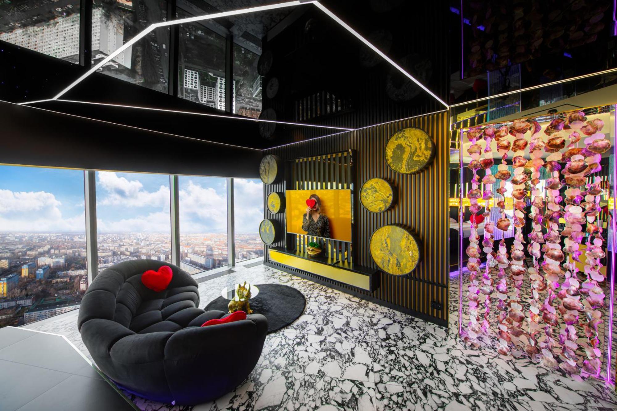 Sky Tower Z Jakuzzi Przy Oknie *