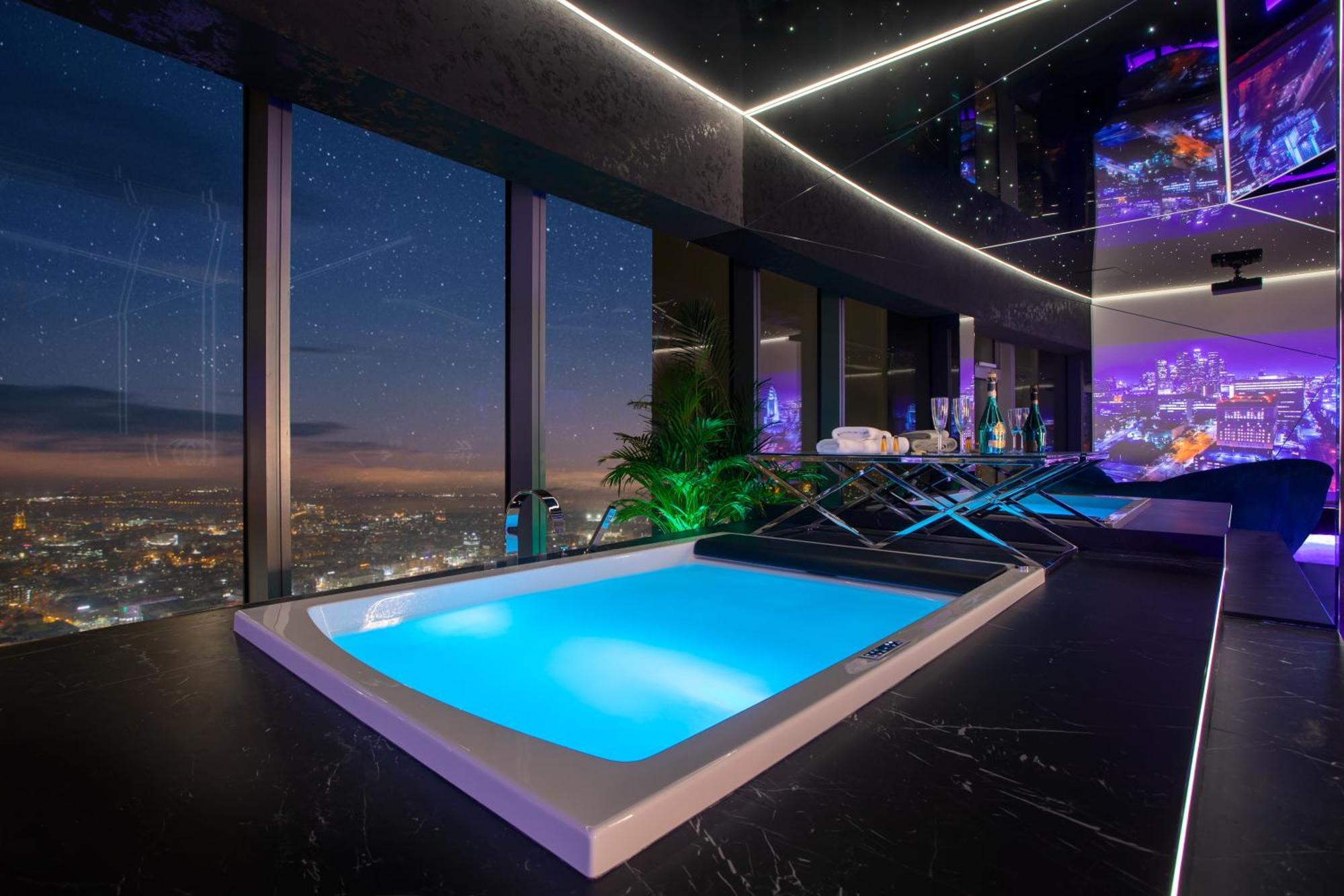 Apartment Sky Tower Z Jakuzzi Przy Oknie *