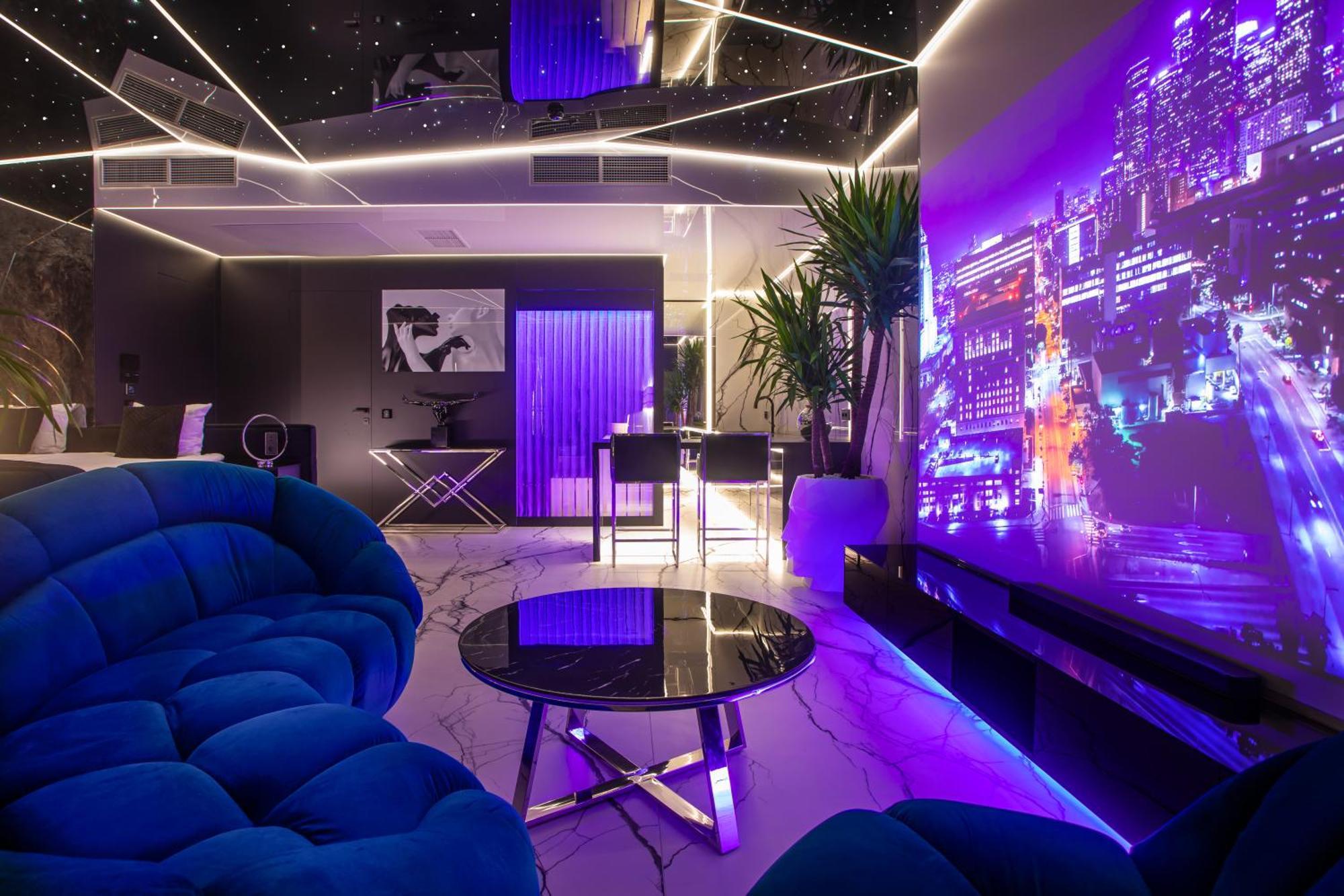 Sky Tower Z Jakuzzi Przy Oknie Apartment Breslau