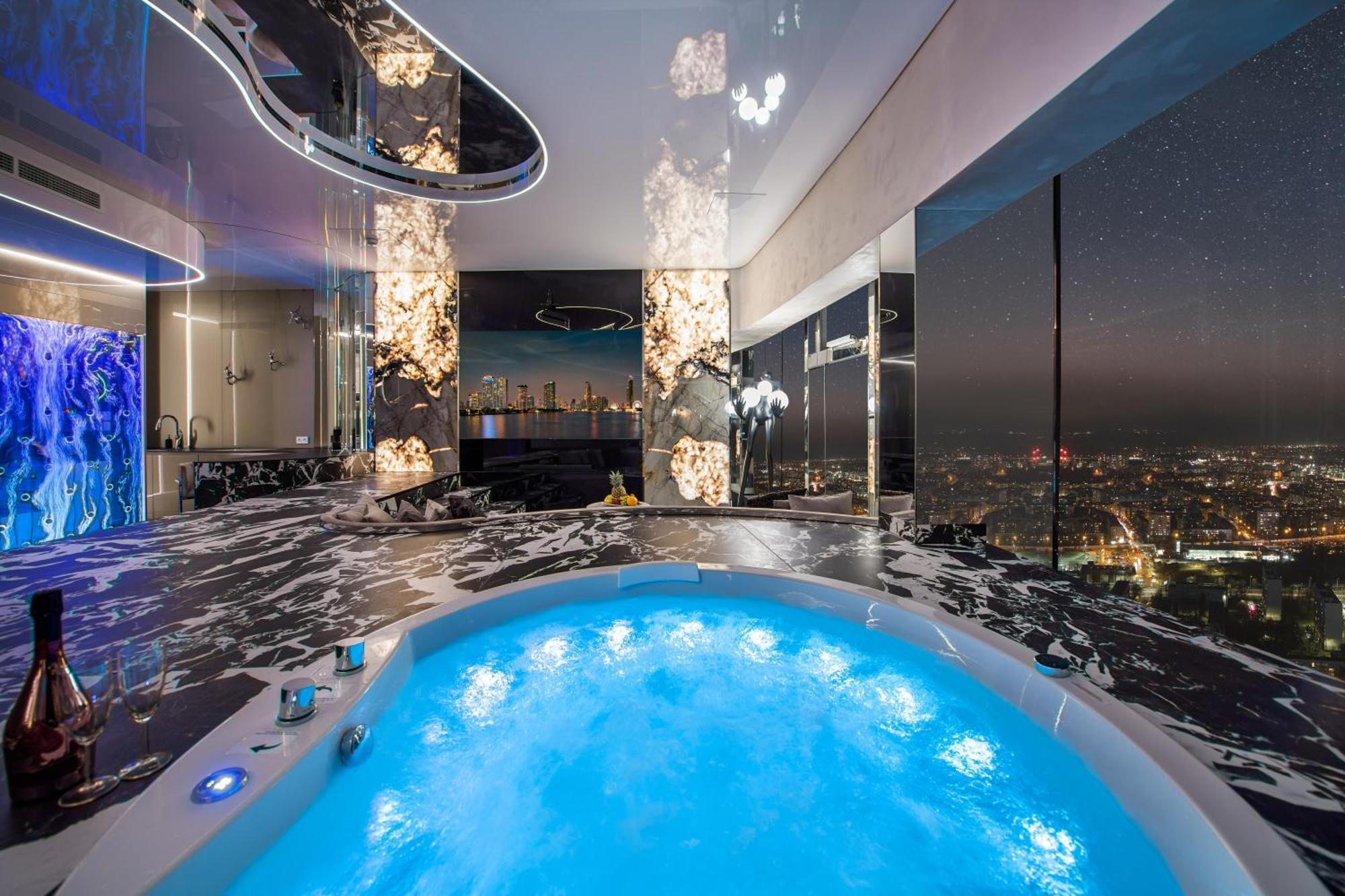 Apartment Sky Tower Z Jakuzzi Przy Oknie *