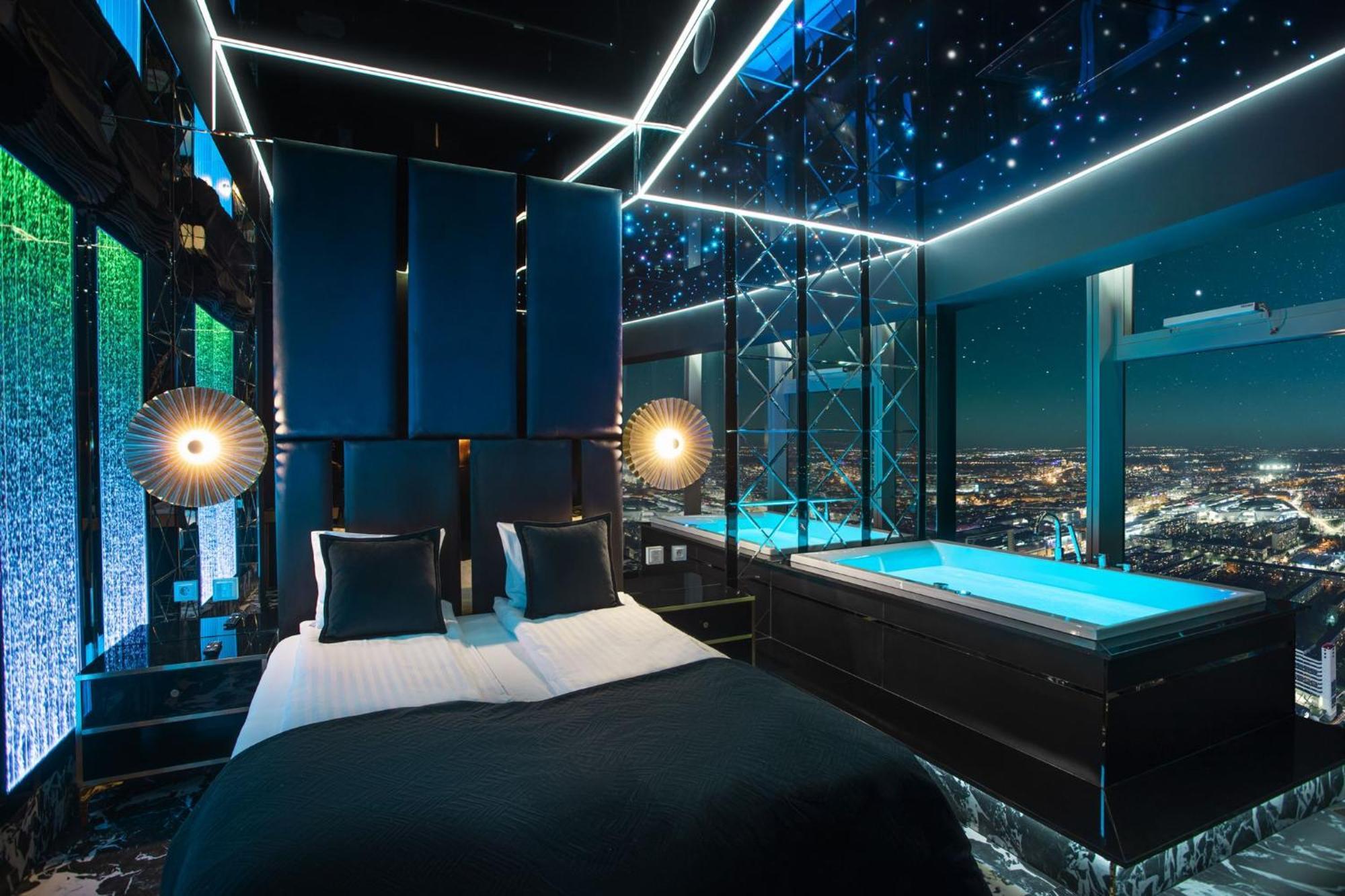 Sky Tower Z Jakuzzi Przy Oknie Apartment Breslau